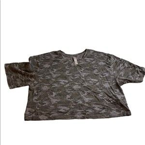 Fabletics Jade S/S Boxy Crop Tee